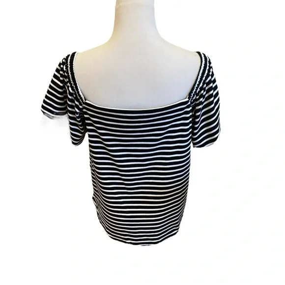 Banana Republic Black White Stripe Off Shoulder Scallop Hem Top M Blouse Preppy - Picture 5 of 7